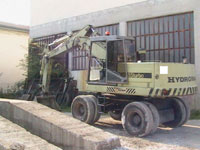 Ingrandisci
